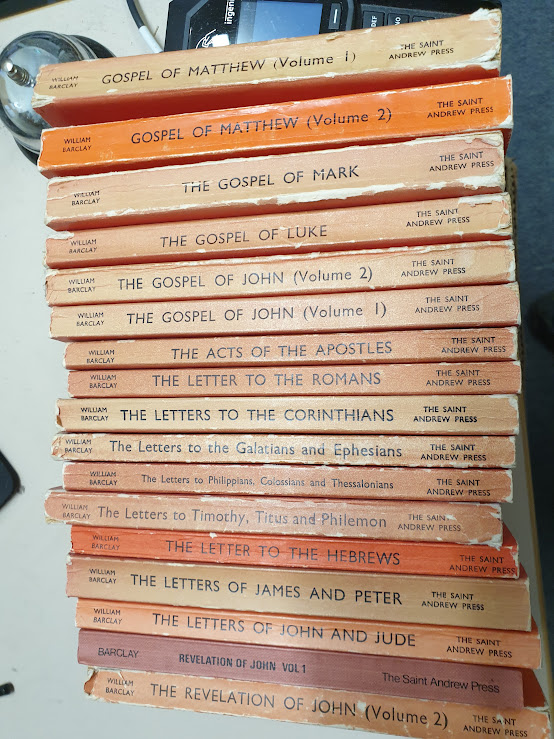 Cover of The daily Study Bible - Complete New testament set - 17 volumes